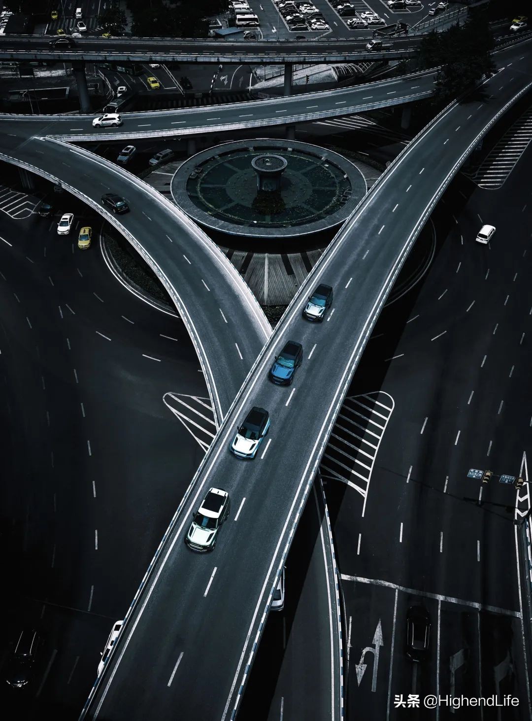 路虎卫士90110130的区别,路虎卫士902.0t越野试驾