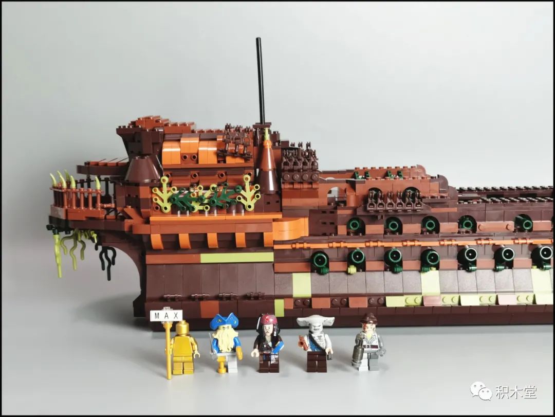 飞翔的荷兰人号船真实原型,飞翔的荷兰人号为什么能潜水