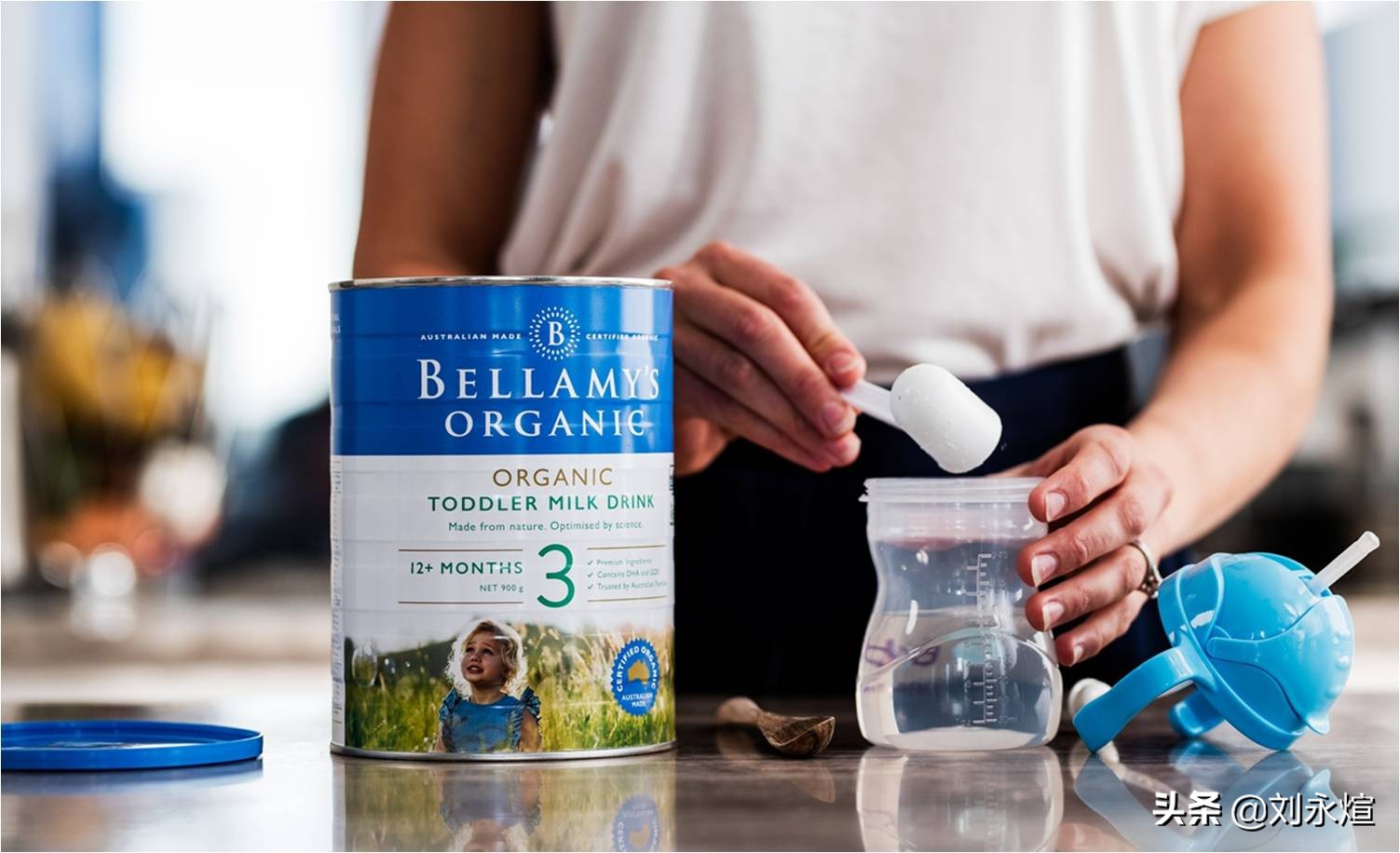 左手卖君乐宝，右手买贝拉米：蒙牛萌萌的千亿进阶逻辑