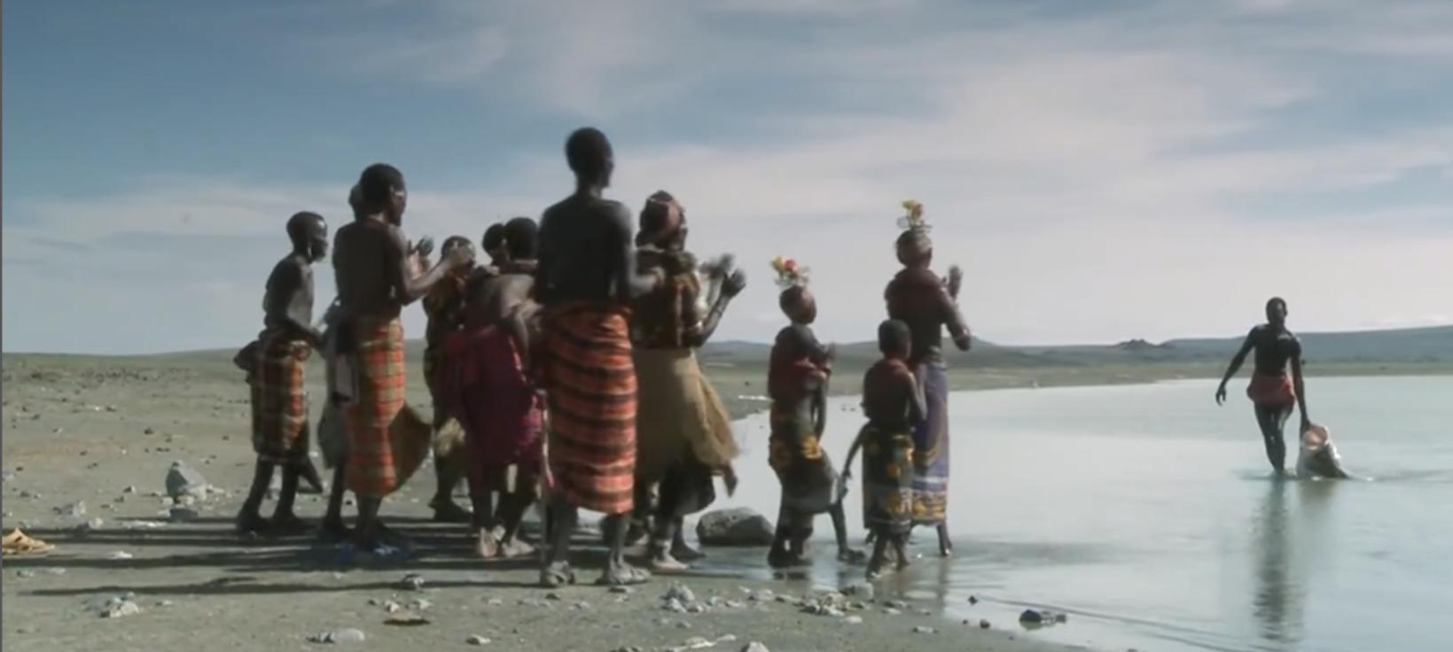 非洲埃尔莫洛部落：每天顿顿都吃鱼，没鱼时就捕杀鳄鱼充饥