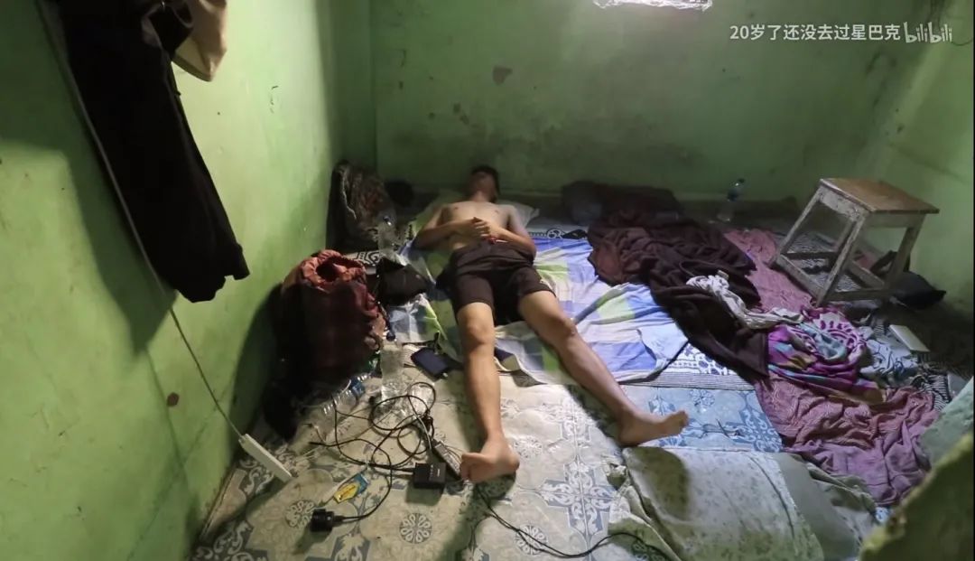 辞职后,我跑去印度恒河洗了个澡