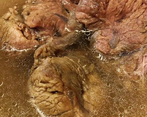 煮牛肉放些什么可以烂得快,煮牛肉熟了之后闷不闷