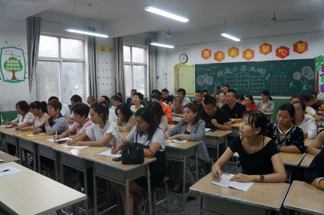 丰荫明德小学1年级一班学生,丰荫明德小学一年级二班