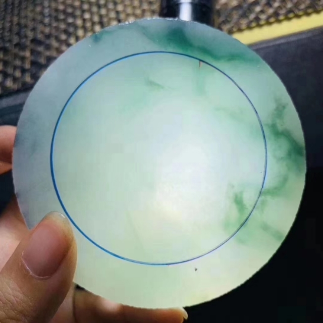 极品翡翠黄加绿手镯图片,极品翡翠手镯的鉴别方法