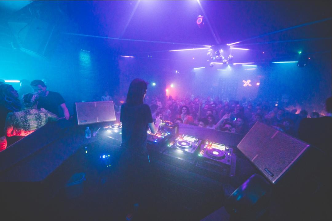 夜店越大越好？只装300人的小酒吧也能进全球百大