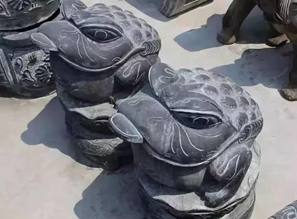 三足金蟾的由来和寓意,三足金蟾石雕