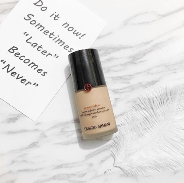 mac粉底液和阿玛尼权力粉底液,阿玛尼权力粉底液好用吗