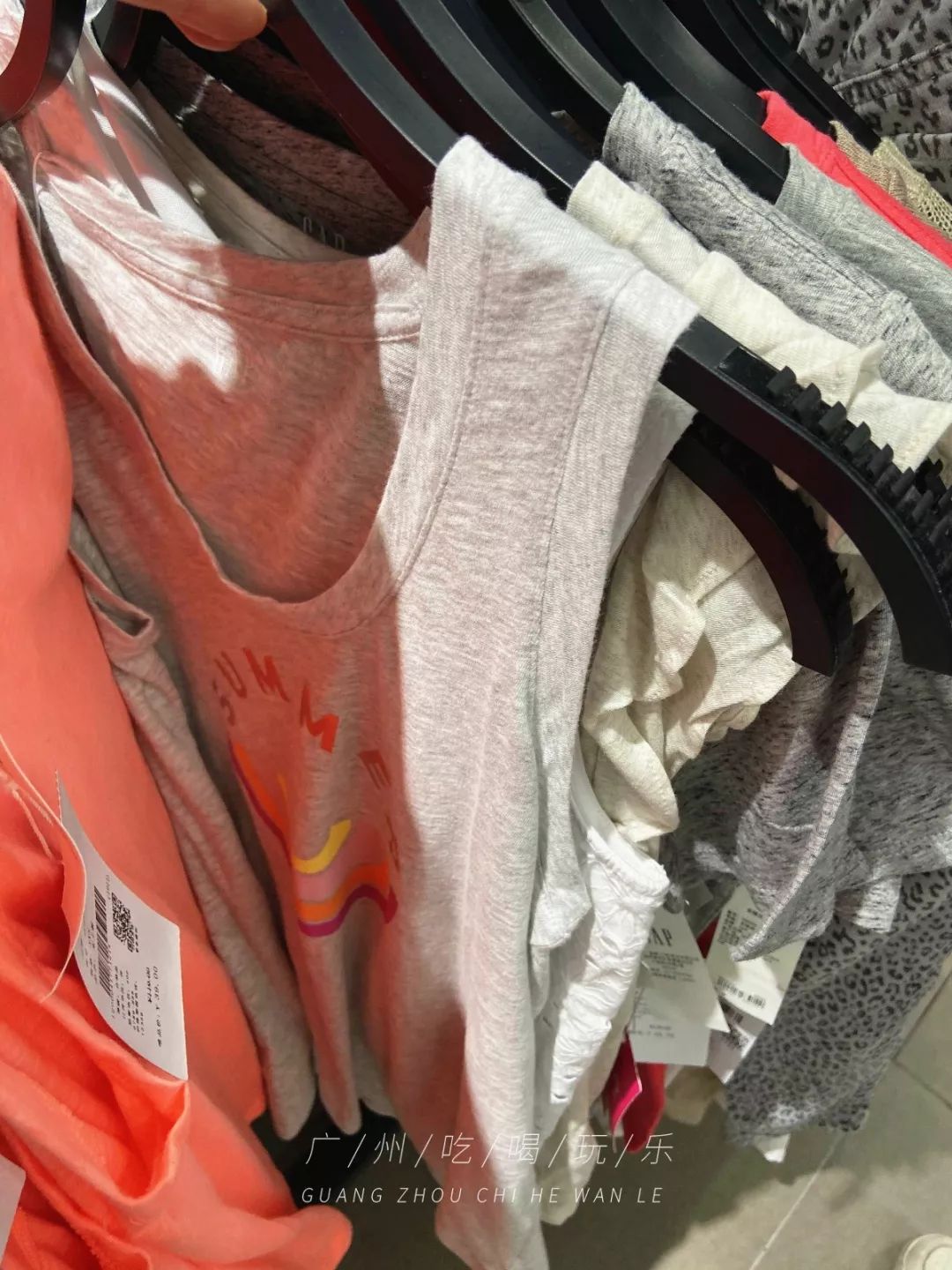 2折买NIKE!唯品会线下店打折!PUMA、Levis、大牌通通白菜价!