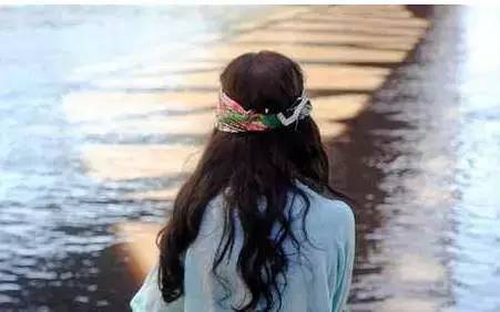 子宫淤血堆积的原因,子宫发黑暗示什么