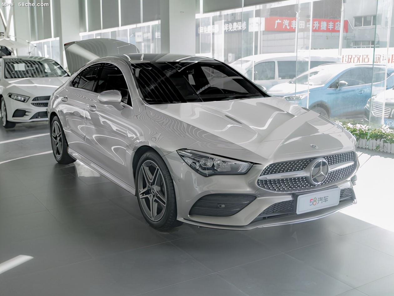 奔驰2022款cla猎装版,奔驰cla级2022款cla200四门轿跑车