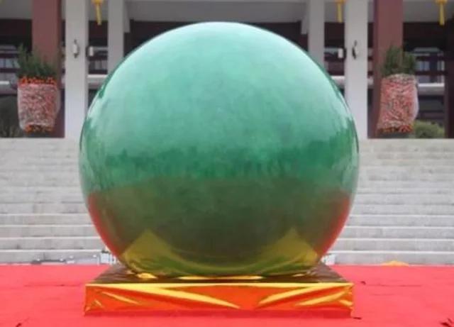 男子挖出价值22亿夜明珠,陕西挖出6吨重夜明珠视频