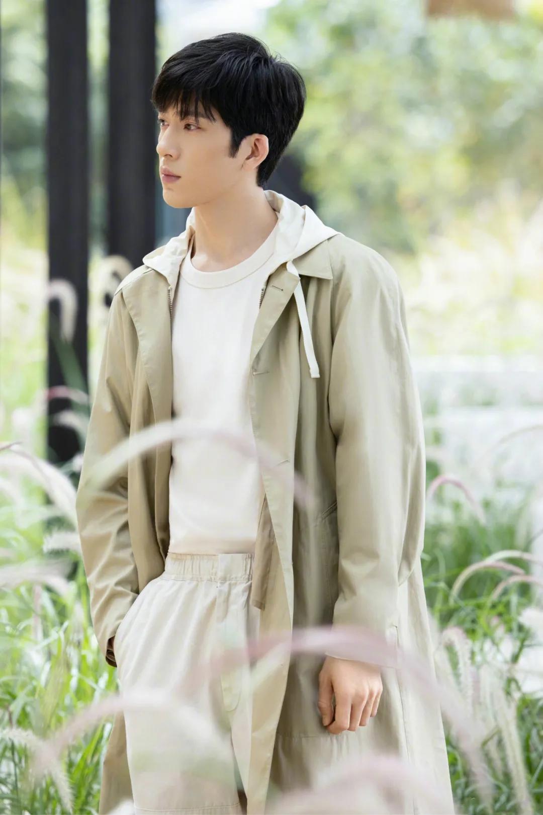 近期男星西装穿搭,一周穿搭男生职场