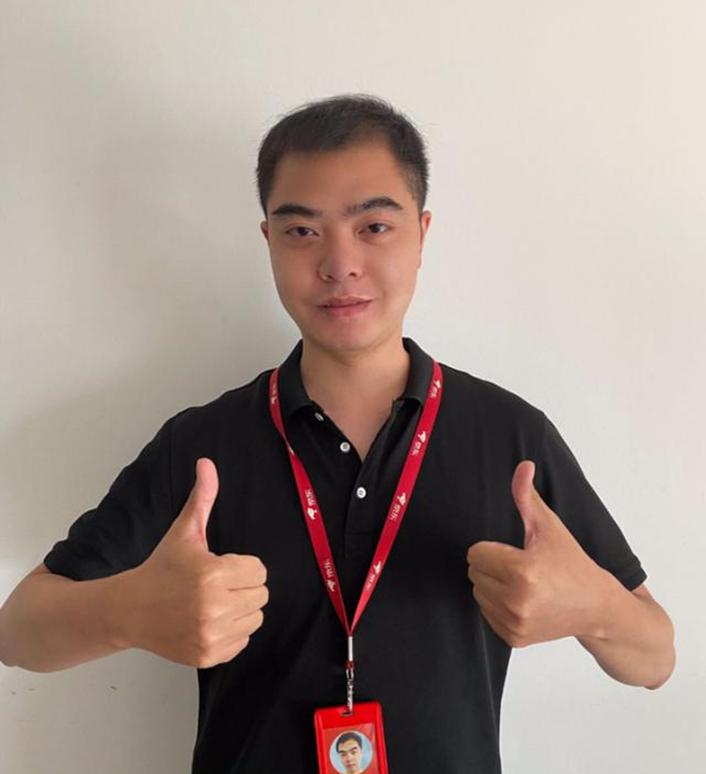 不会用智能手机让老人寸步难行,不会用智能手机就该被淘汰吗