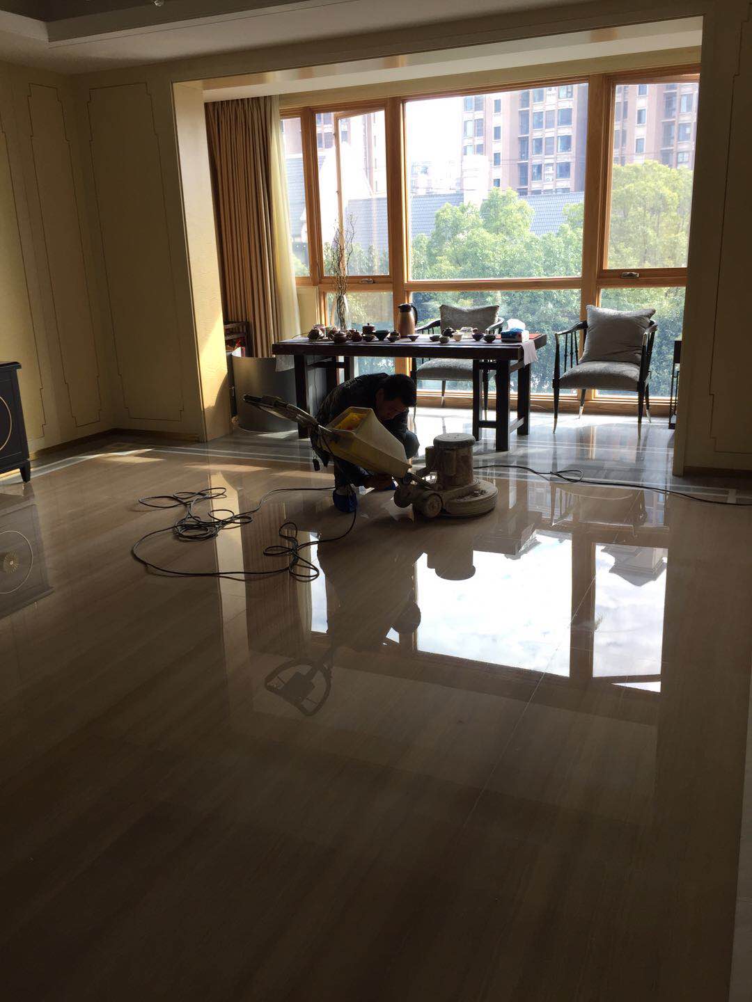 大理石地面刮花修复,大理石表面刮花了怎么处理