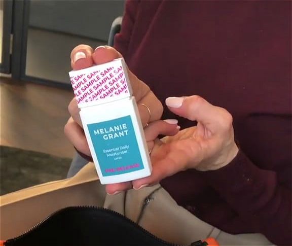 秋游带什么包,贝嫂同款化妆包