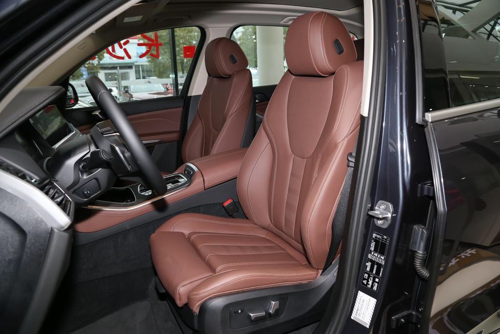 宝马x5m雷霆版2021款油耗,宝马x5油耗2.0t一公里是多少