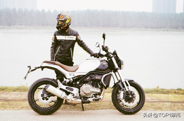 qjmotor逸550性能测评,qjmotor逸550复古摩托评测