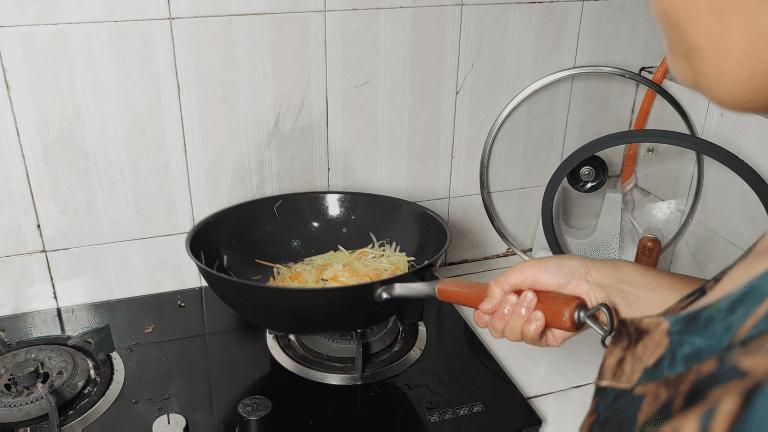 这锅我背了下一句怎么说,三禾两款氮化铁锅