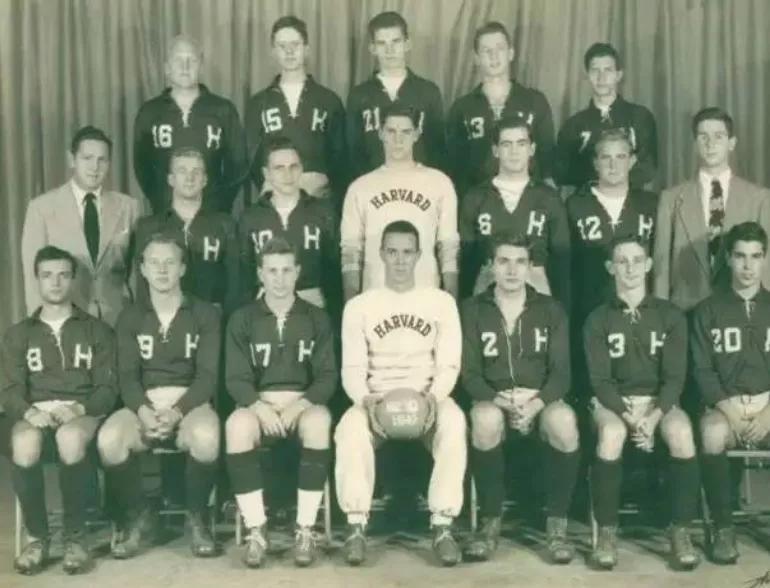 李子柒一年赚168亿背后的真相,李子柒破1000万