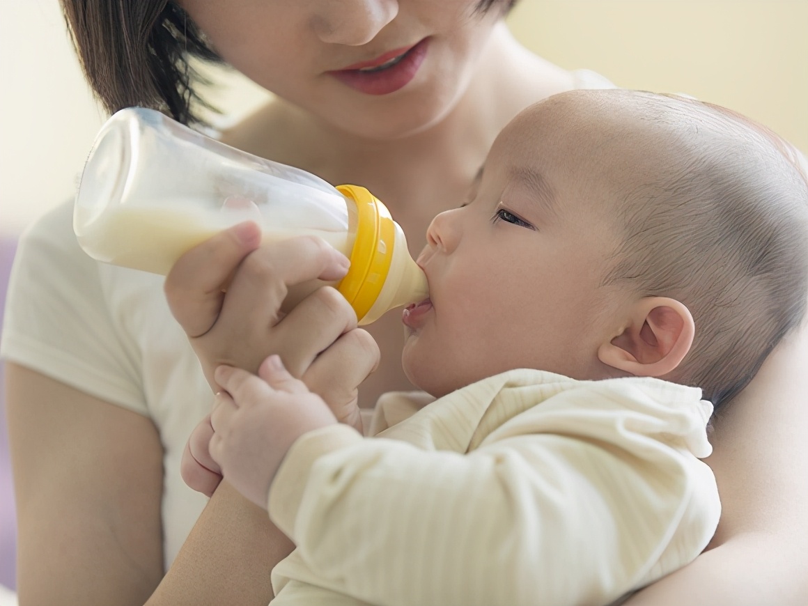 0-12个月宝宝喝奶量标准,0-12个月宝宝喝奶量表多少钱