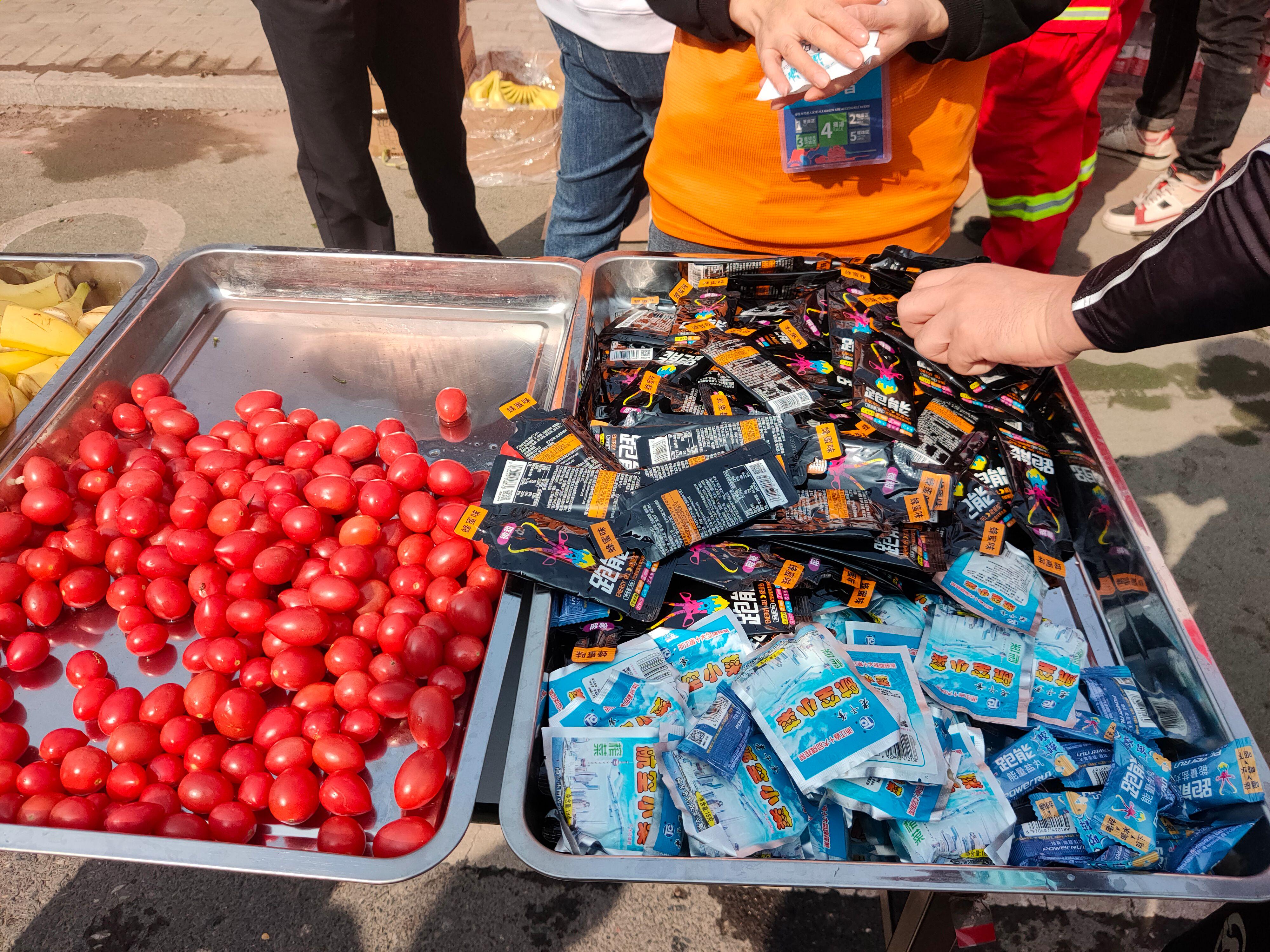 首个全马2022年超燃视频,横店马拉松2023全马颁奖直播