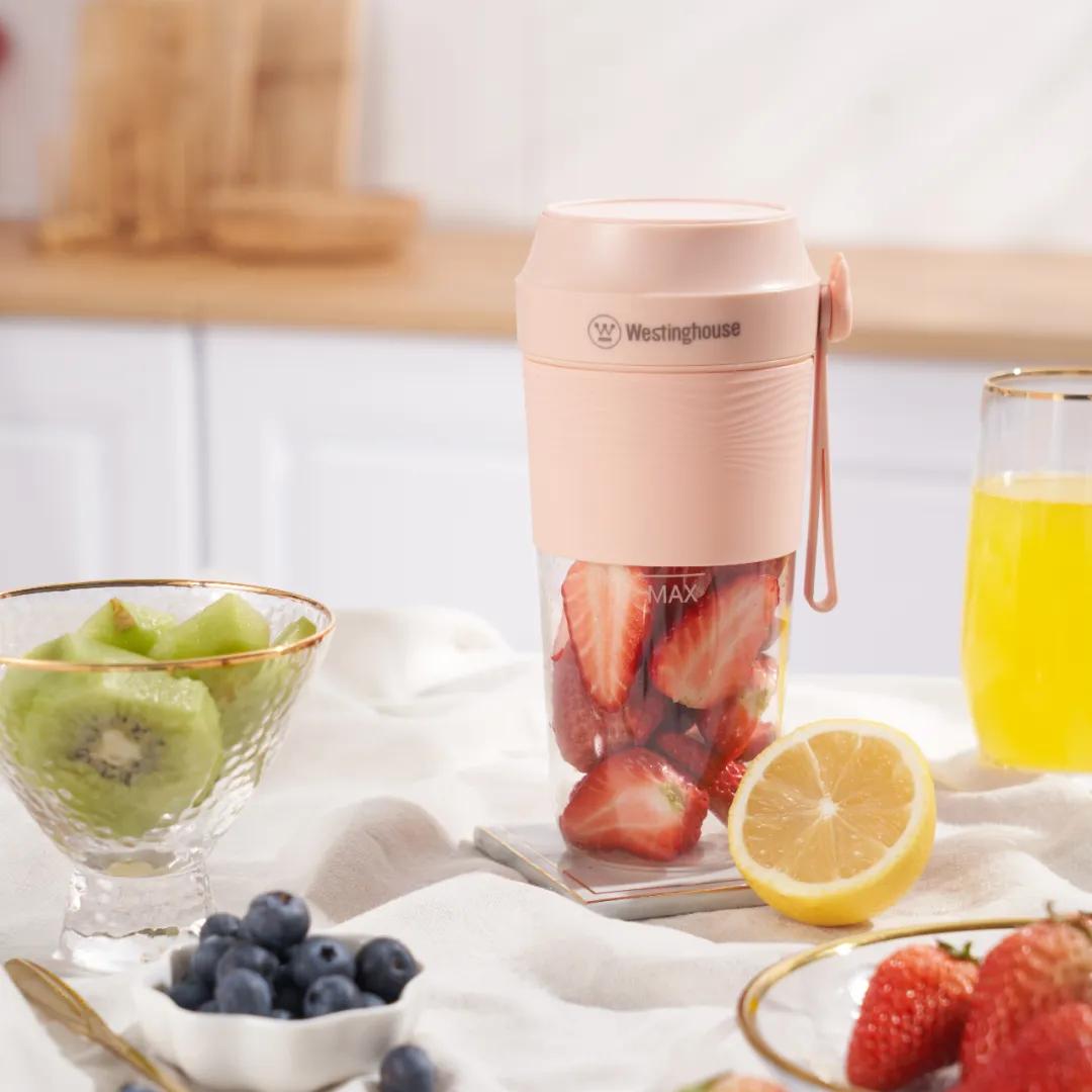 会生活的人，家里都会有这样一个多功能的豆浆果汁搅拌机