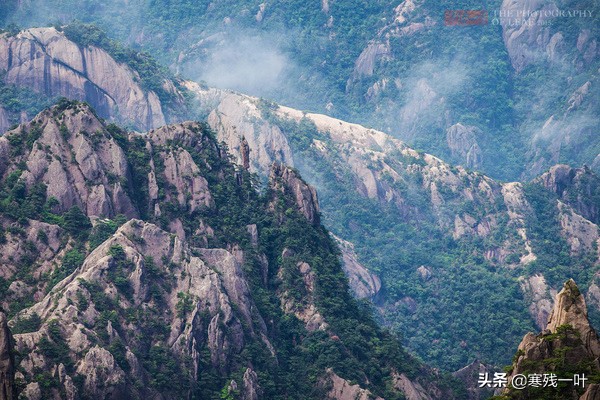 黄山风景悬崖峭壁,峡谷怪石嶙峋