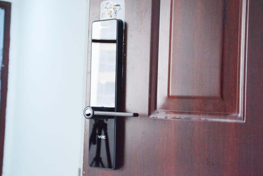 voc智能门锁x6安装教程,荣耀voc智能锁