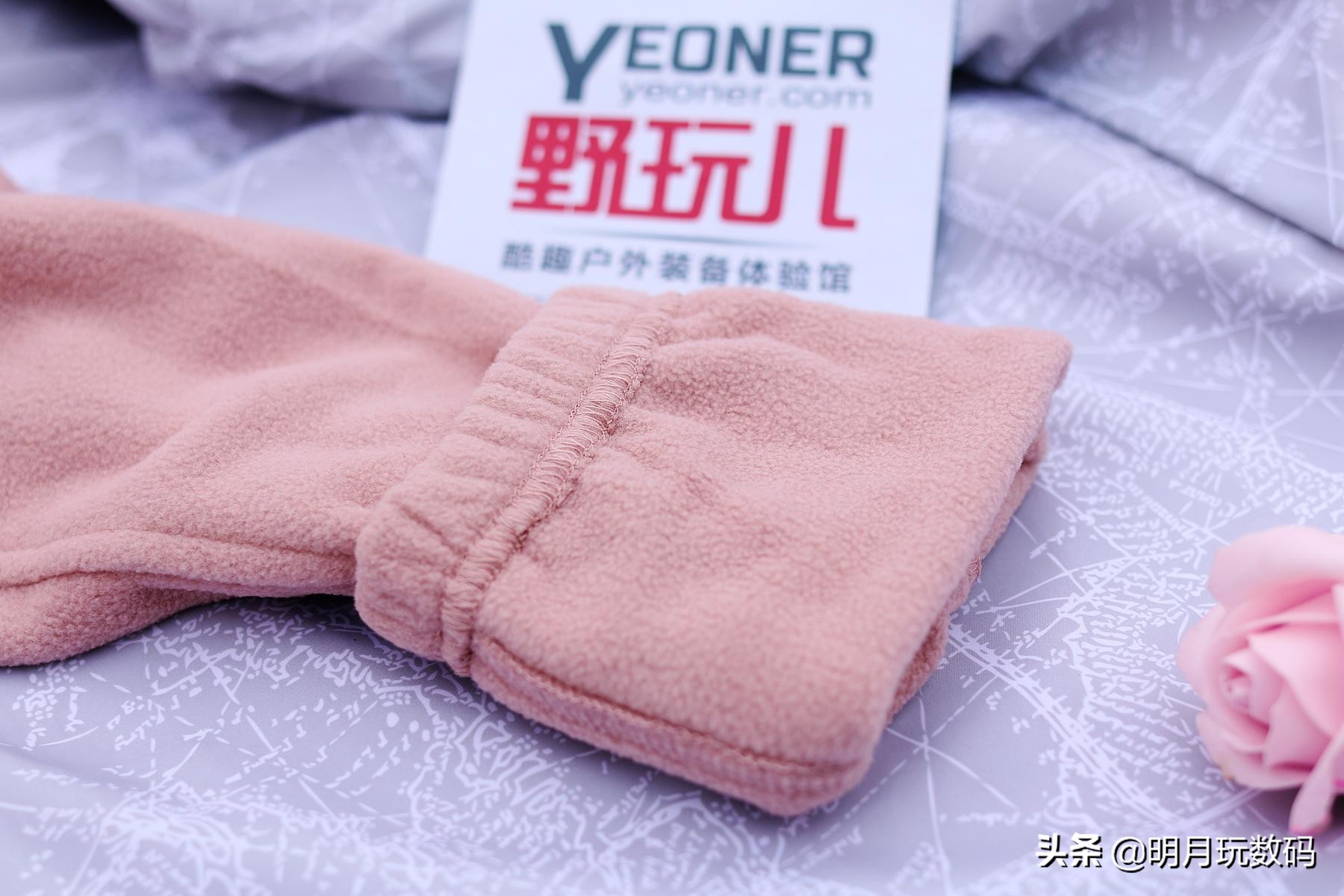 什么冲锋衣时尚好看,冲锋衣高级感秋冬时尚