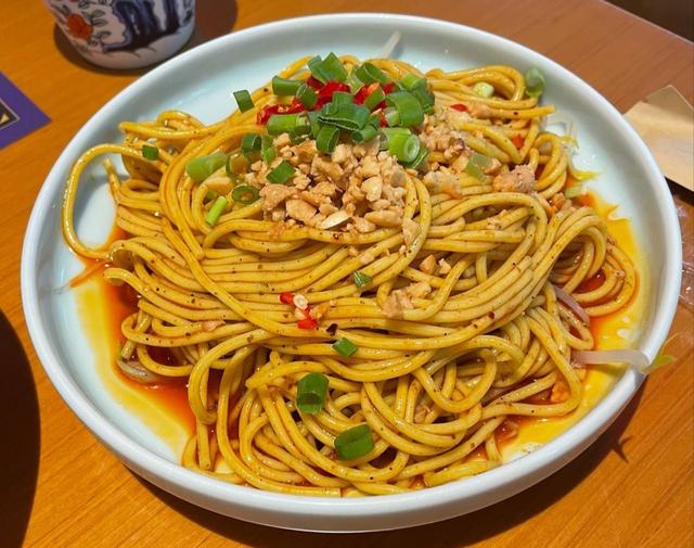 李维嘉开的饭店,李维嘉海口开店