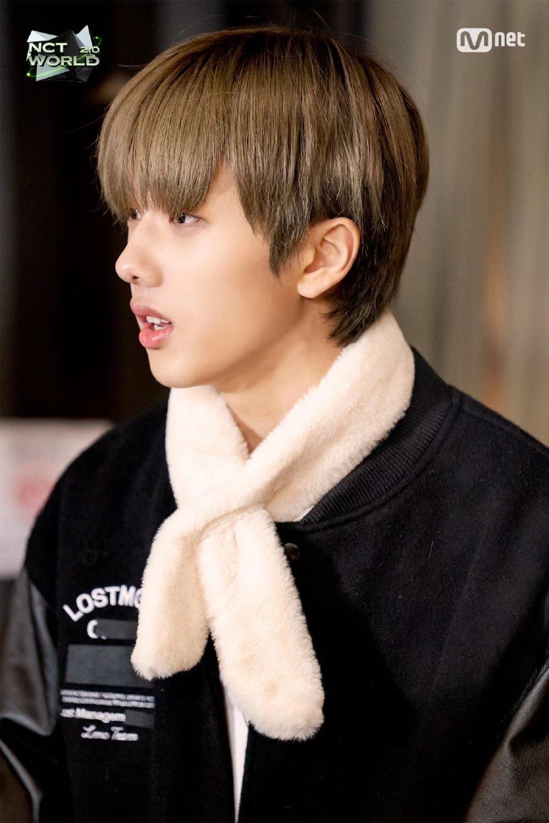 伯贤表演时防弹少年团台下反应,防弹少年团成员对金硕珍评价