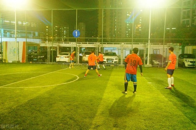 为什么外国教练来指导中国队,为什么外国教练带不动足球