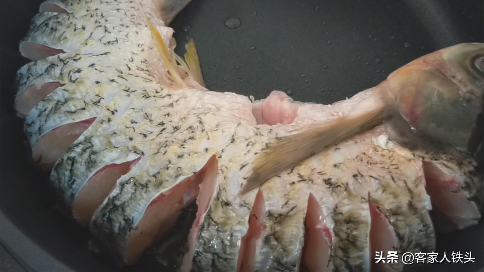 草鱼清炖豆腐最简单做法大全,草鱼炖豆腐放什么调料好吃