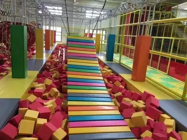 聊城蹦乐华夏蹦床主题公园多少钱,蹦乐华夏蹦床主题公园团购