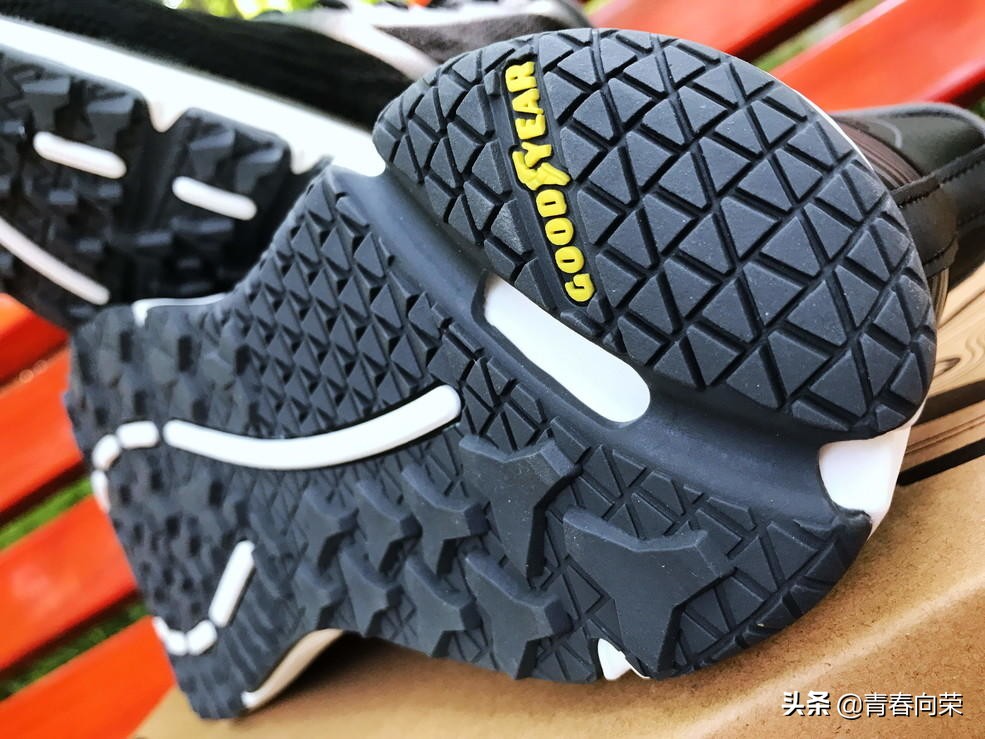 amazfit跑鞋小米羚羊轻户外跑鞋,华米amazfitbalance运动测评