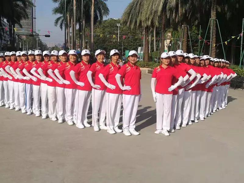 赞美你歌曲完整版,赞美舞队姐妹情谊的词语