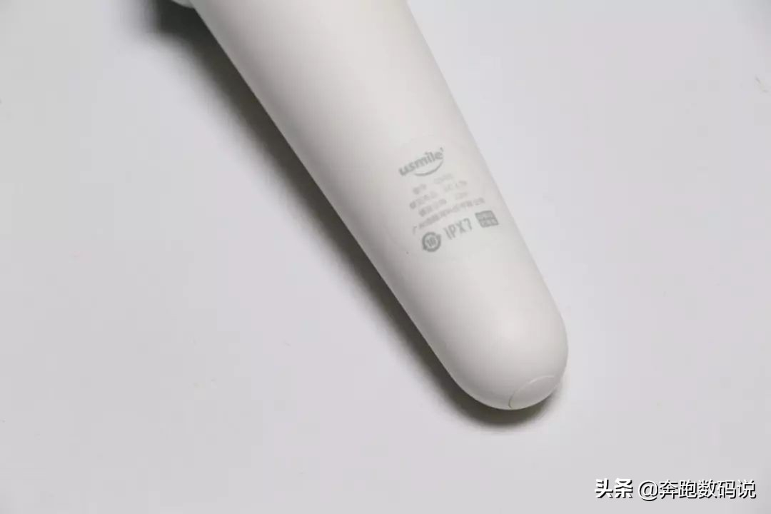 usmile儿童电动牙刷是用哪种刷头,usmile儿童电动牙刷怎样刷牙