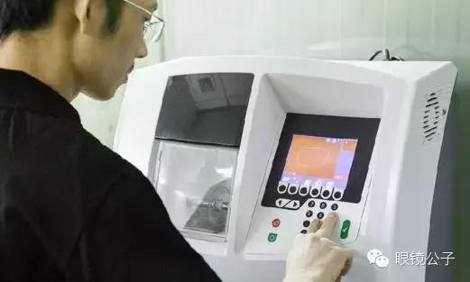 近视眼镜是暴利行业吗,眼镜是不是暴利产地