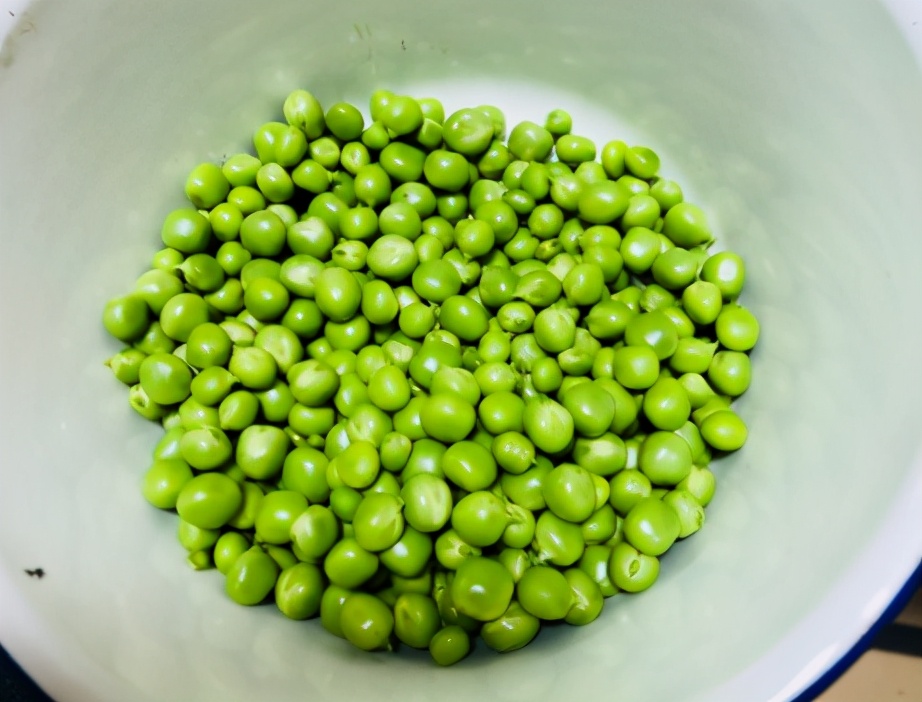 青豌豆焯水后不皱皮的方法,炒青豌豆