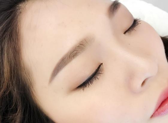 怎样才能让纹眉看起来很自然,纹眉绣眉哪种自然好看