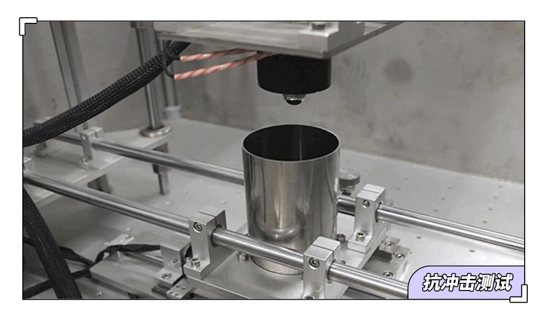 曲面屏水凝膜和钢化膜哪个好,曲面屏钢化膜比手机小