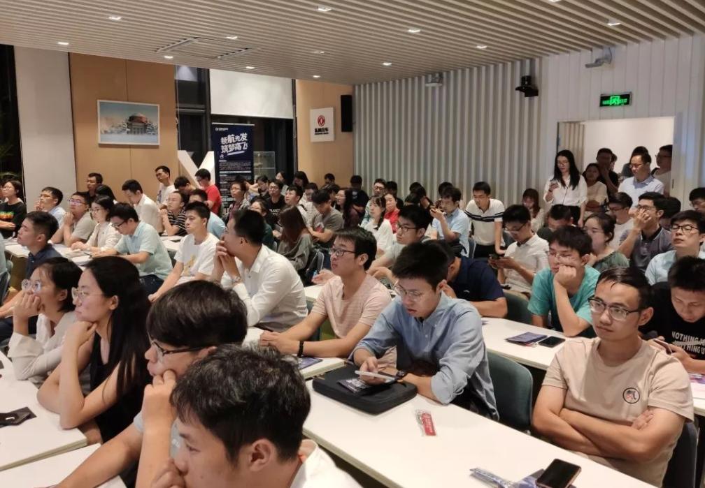 参加高考上大专和单招应该选哪个,走单招好还是参加高考考大专好