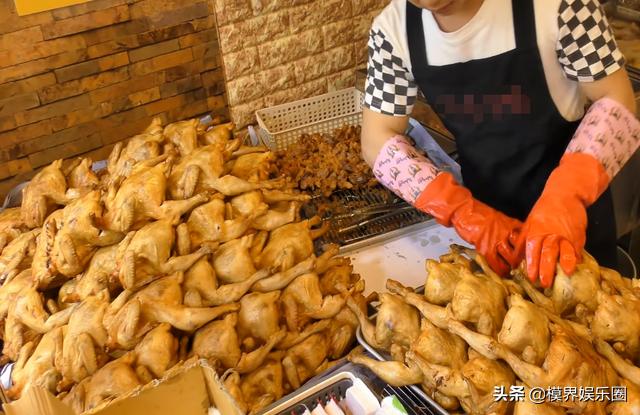 摆摊卖炸鸡年赚五十万,00后创业卖炸鸡月入两万