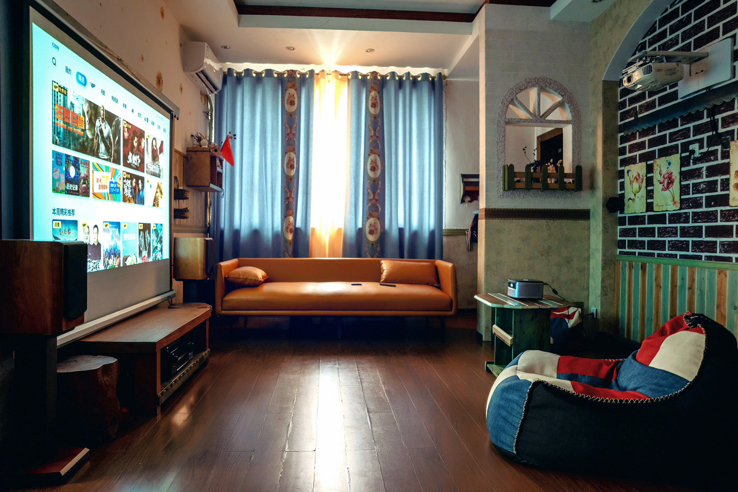 智能投影幕布,微投影坚果