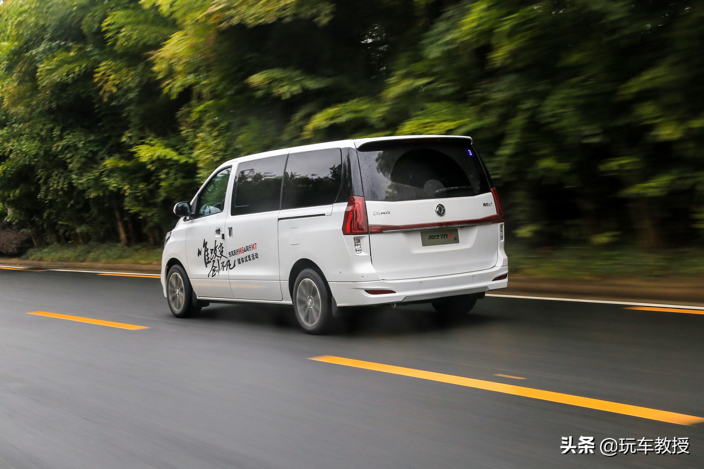 空间大十万左右车耐用,万元起这几款亲民小车轻松开回家