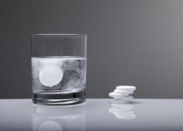 泡腾片干吃引发窒息！这些家庭用药常识你都知道吗？