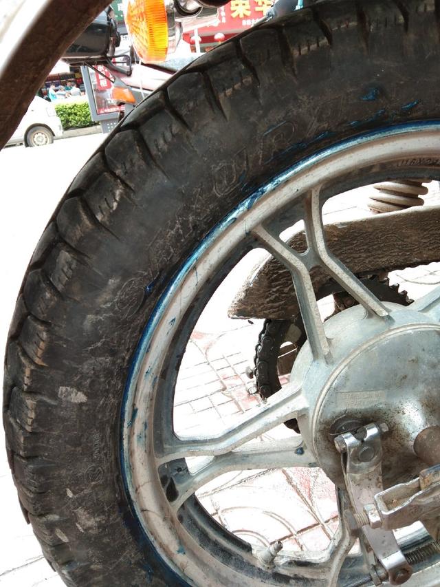 内外胎如何更换成真空胎,真空胎可以改充气胎吗