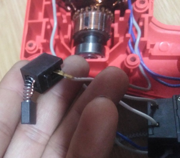 手电钻内部构造,手电钻的各组成部分图片