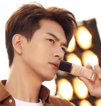 现男友同款粉底液,混合肌肤用雅诗兰黛沁水粉底液