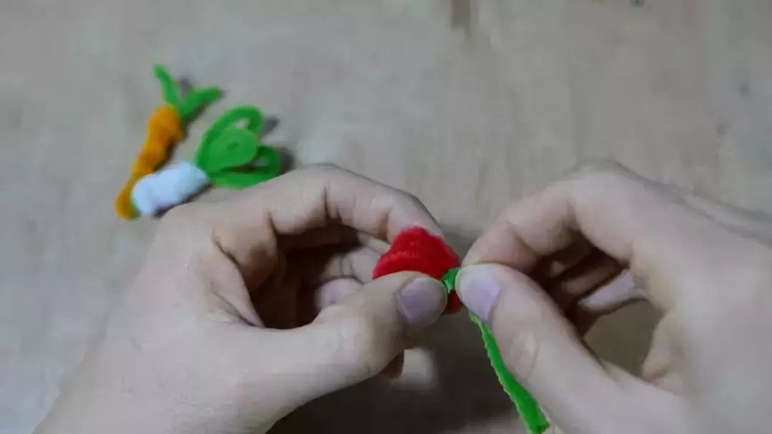 毛根扭扭棒手工制作过程图文,毛根扭扭棒手工制作教程过程图文